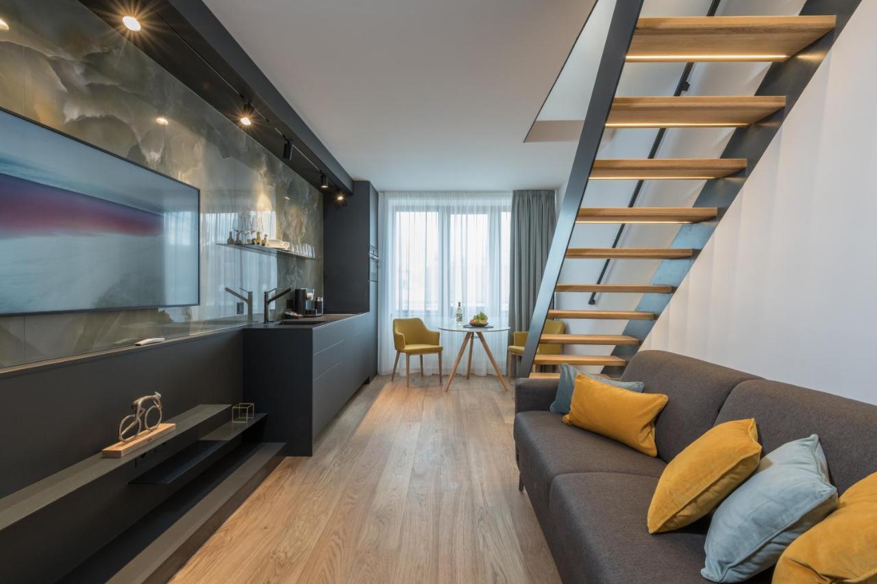 Fully Renovated Stylish Duplex In A Convenient Location Apartmán Prague